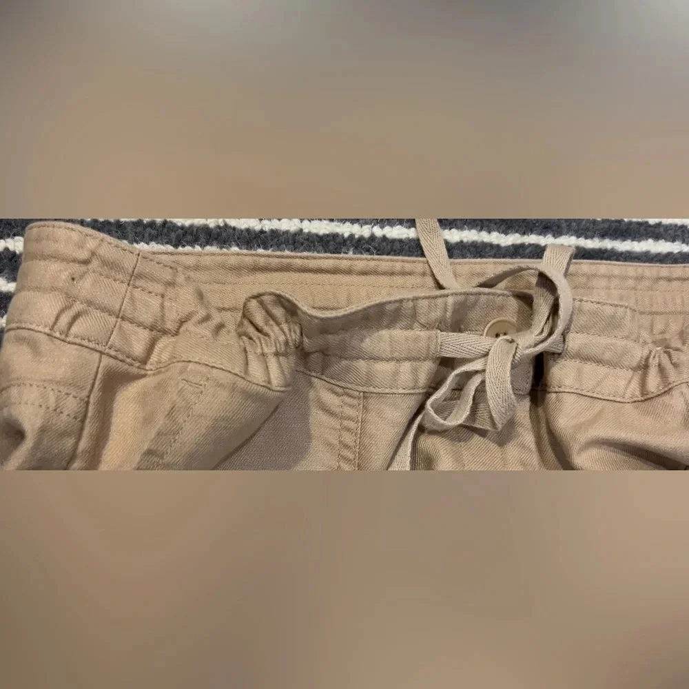 Talbots Linen blend size 10 signature khaki capri pants with drawstring waist